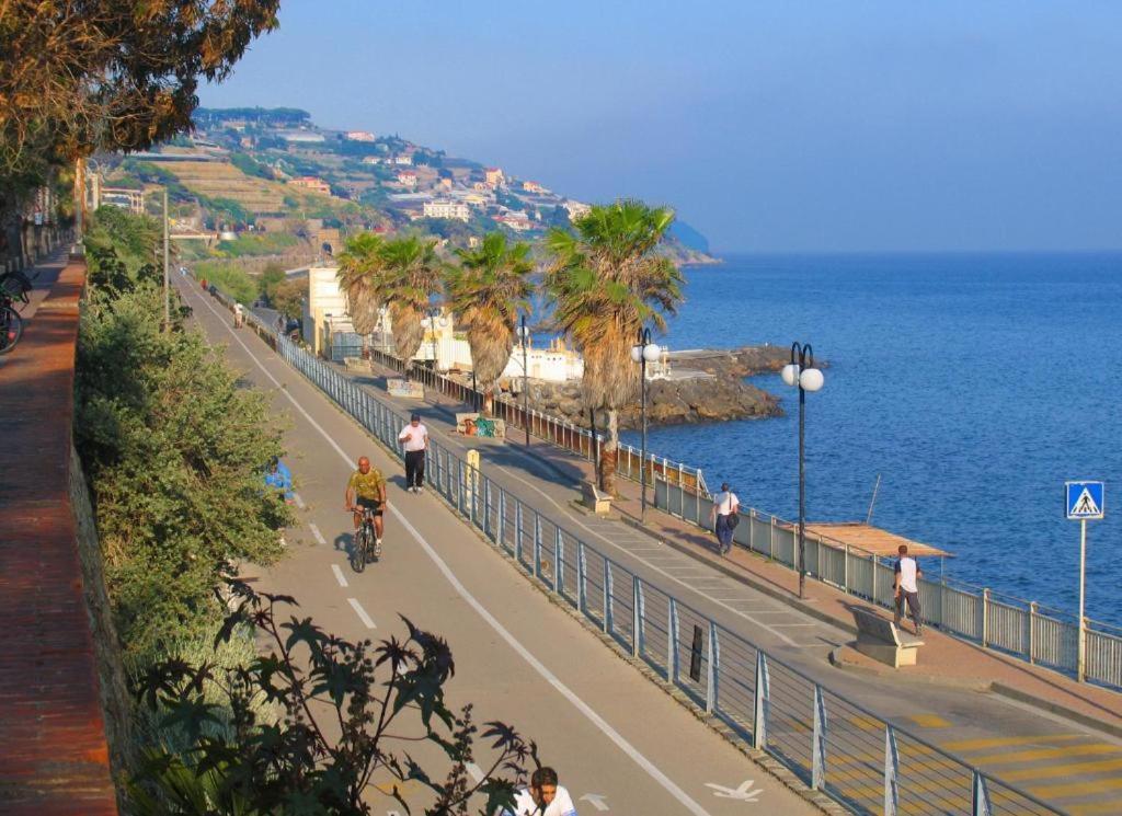 Casa Vacanza Rossella Sanremo Exterior photo